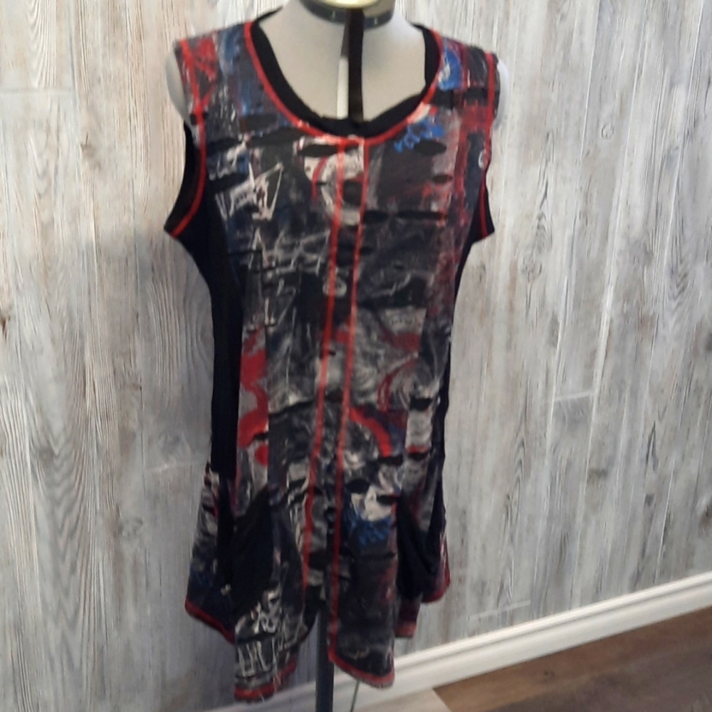 Sleeveless tunic top